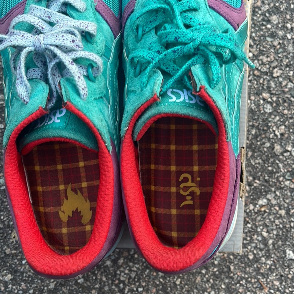 ASICS - Picture 6 of 9